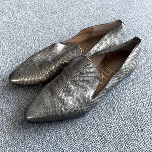 Calvin Klein gold loafers never worn size 6 1/2